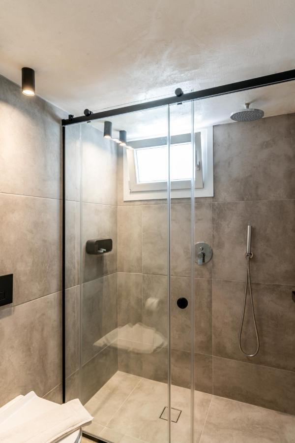 Amer Suites Fira  Esterno foto